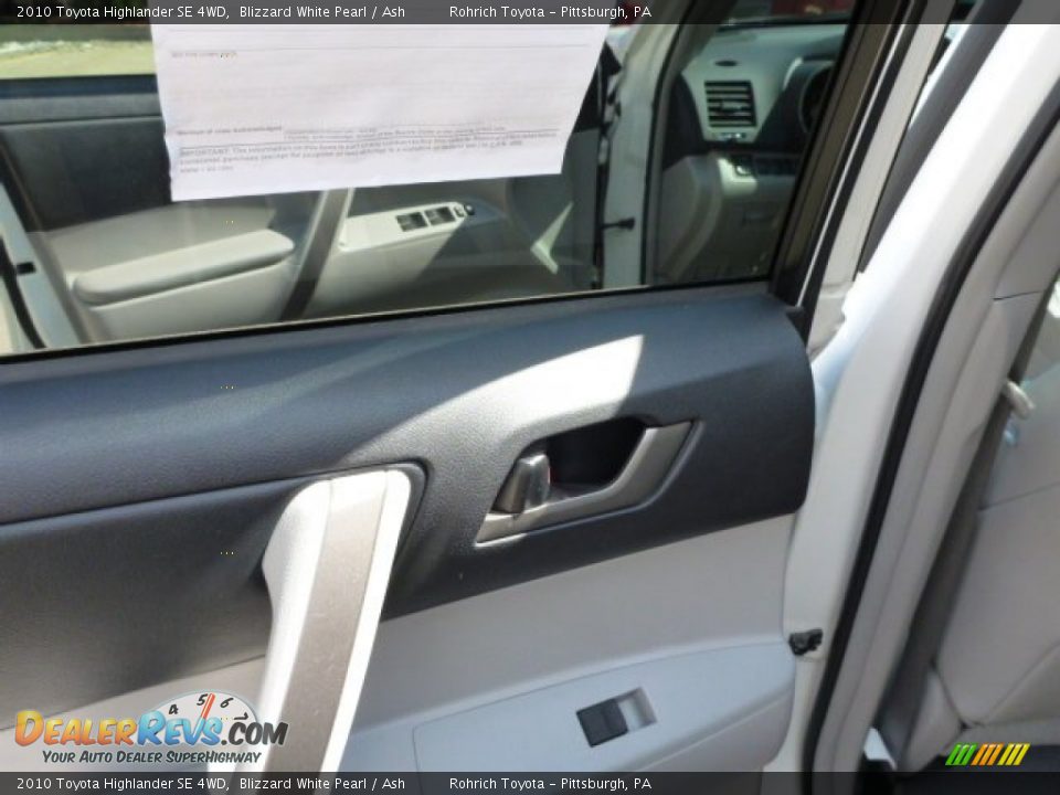 2010 Toyota Highlander SE 4WD Blizzard White Pearl / Ash Photo #15