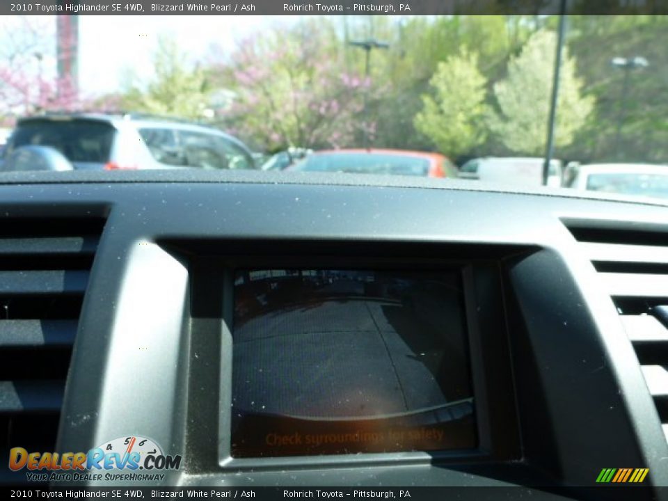 2010 Toyota Highlander SE 4WD Blizzard White Pearl / Ash Photo #18