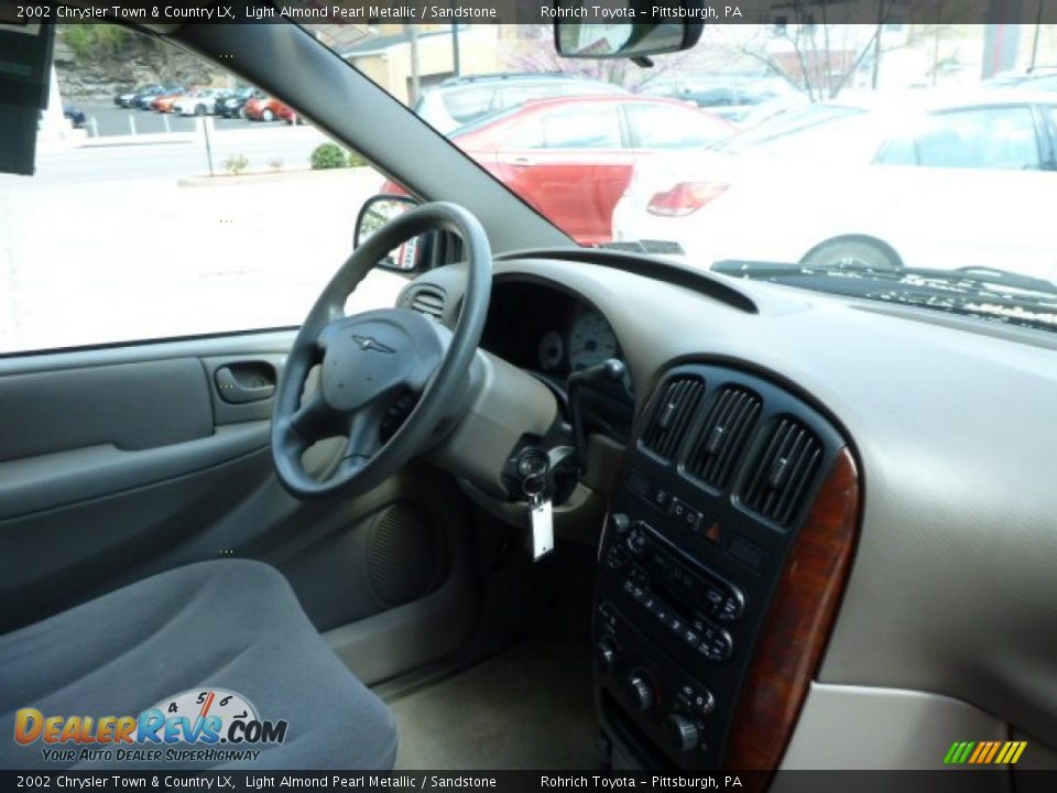 2002 Chrysler Town & Country LX Light Almond Pearl Metallic / Sandstone Photo #7