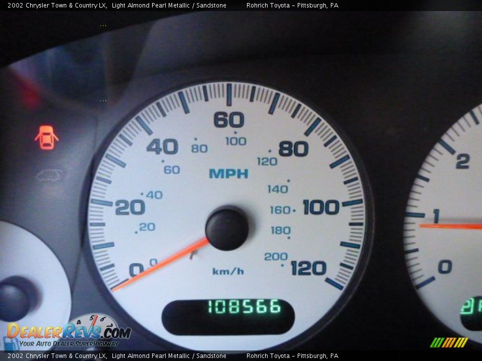 2002 Chrysler Town & Country LX Light Almond Pearl Metallic / Sandstone Photo #9
