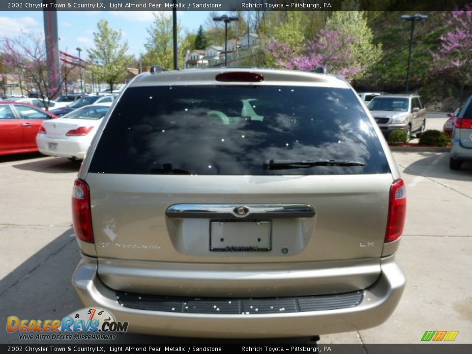 2002 Chrysler Town & Country LX Light Almond Pearl Metallic / Sandstone Photo #12