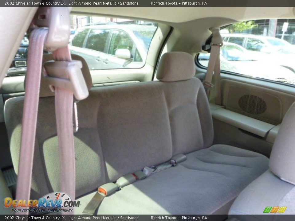 2002 Chrysler Town & Country LX Light Almond Pearl Metallic / Sandstone Photo #14