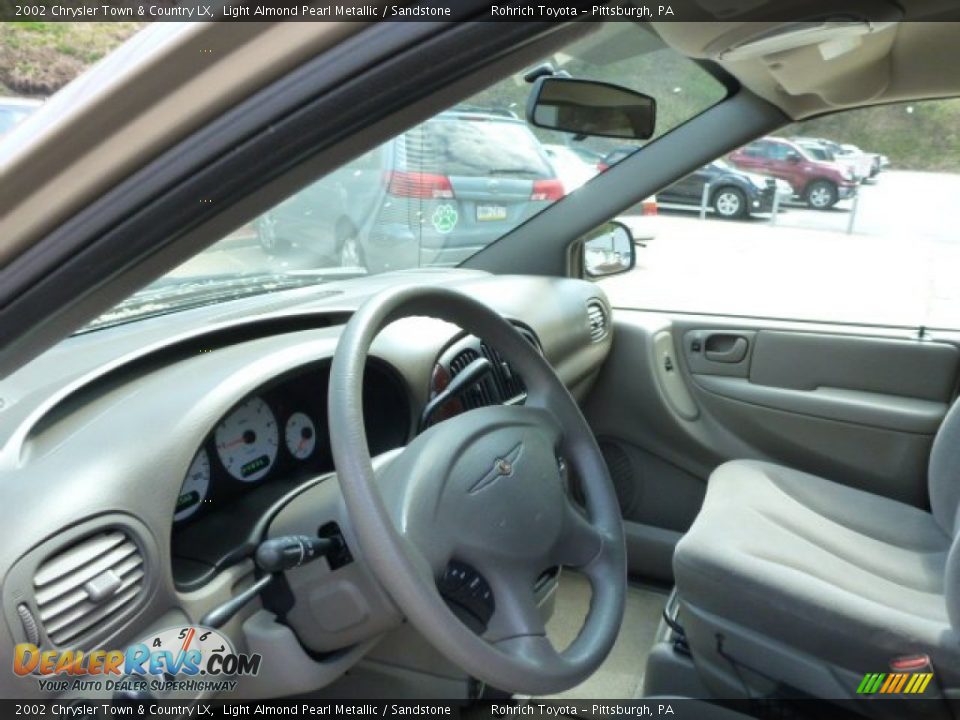 2002 Chrysler Town & Country LX Light Almond Pearl Metallic / Sandstone Photo #16