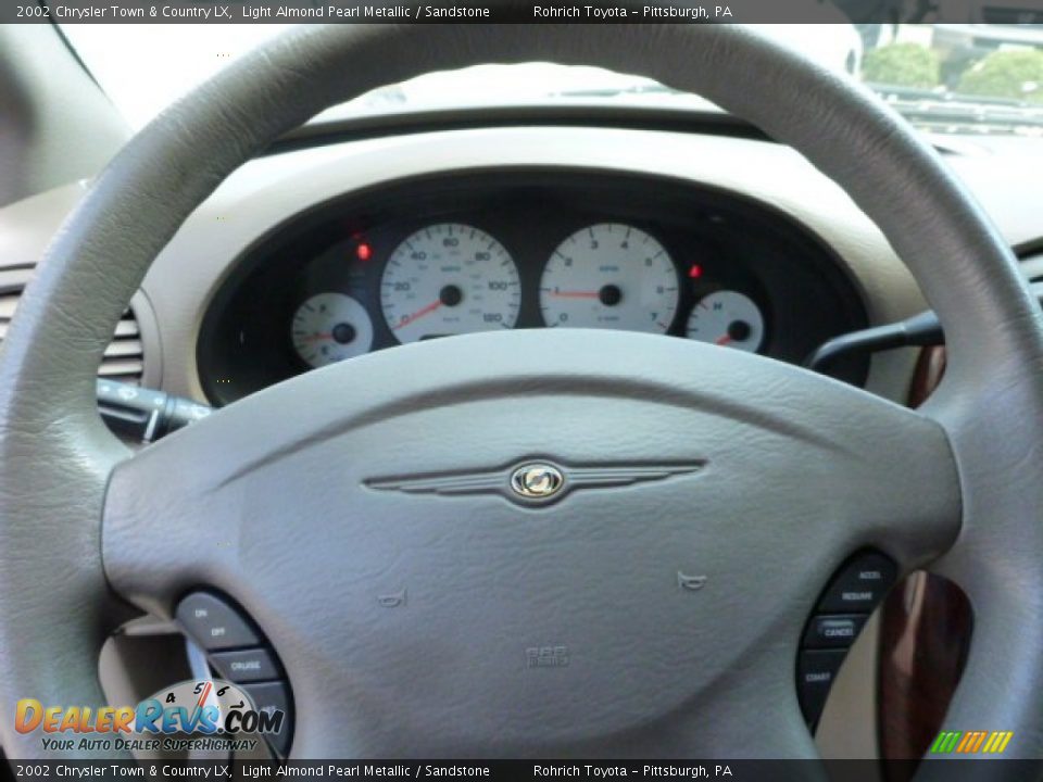 2002 Chrysler Town & Country LX Light Almond Pearl Metallic / Sandstone Photo #18