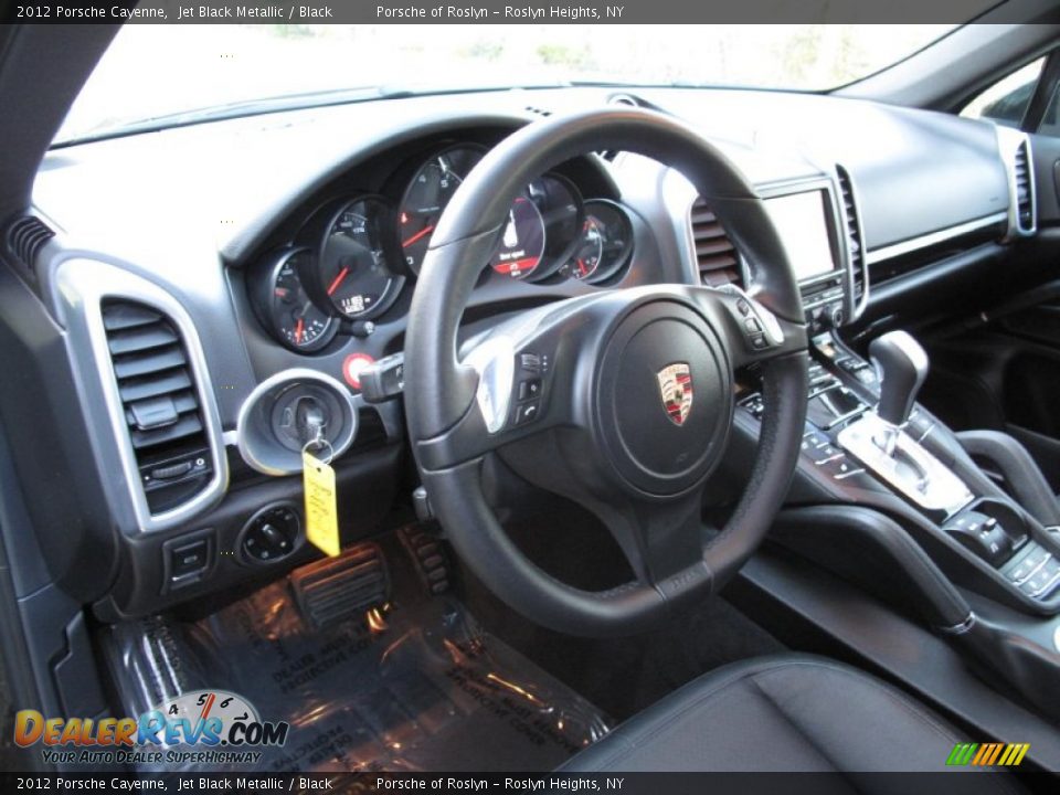 Dashboard of 2012 Porsche Cayenne  Photo #19