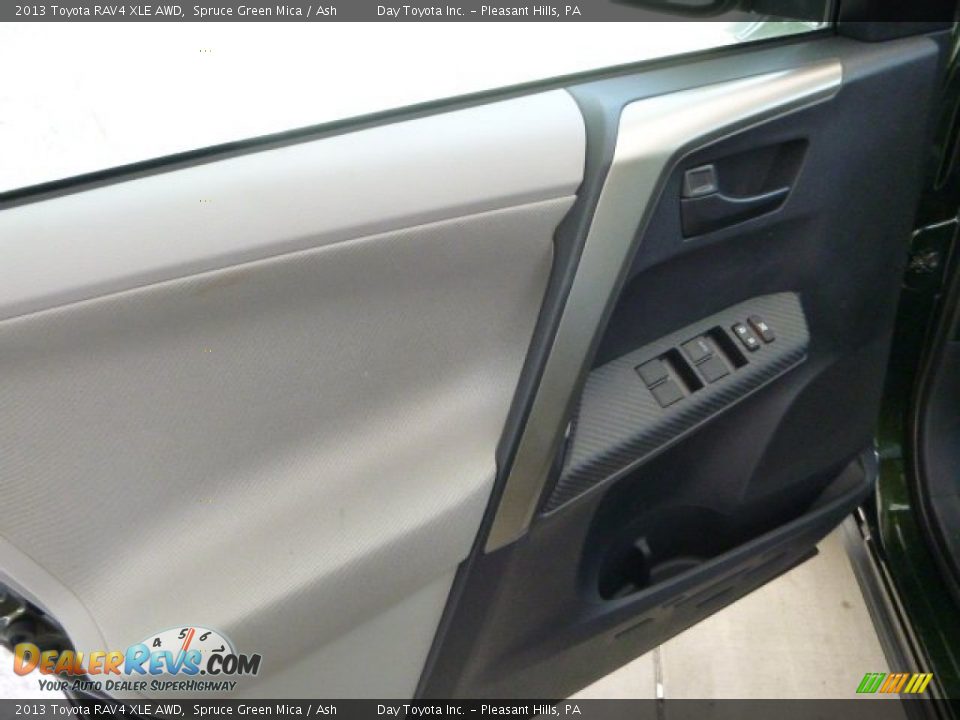 2013 Toyota RAV4 XLE AWD Spruce Green Mica / Ash Photo #16