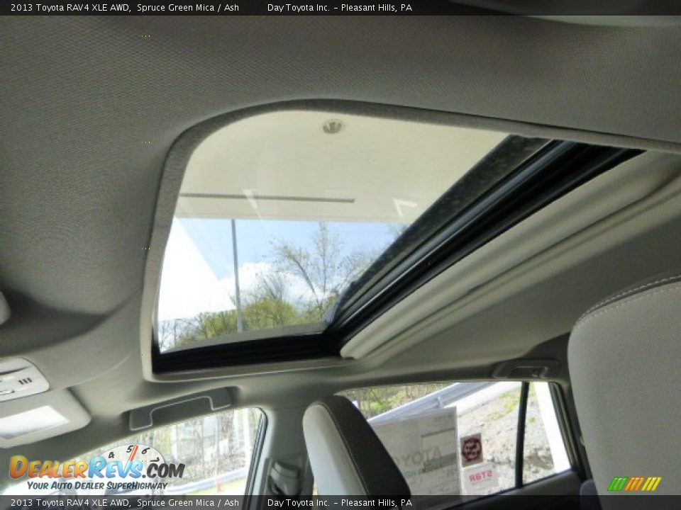 2013 Toyota RAV4 XLE AWD Spruce Green Mica / Ash Photo #17
