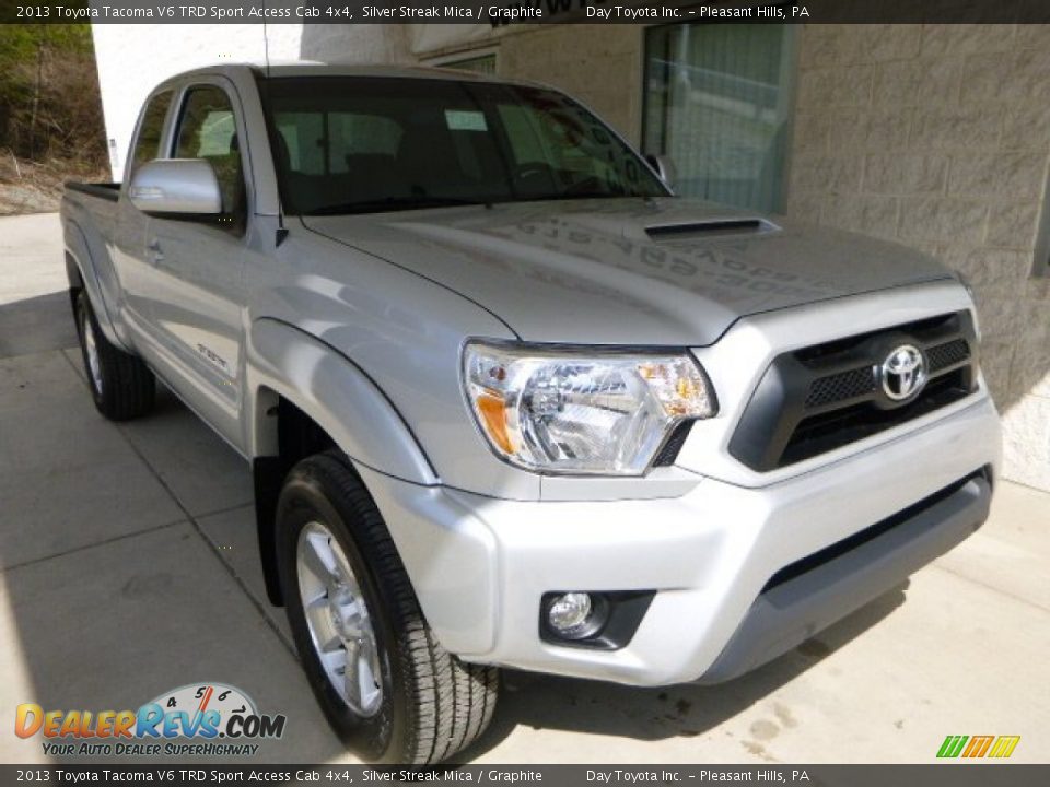 2013 Toyota Tacoma V6 TRD Sport Access Cab 4x4 Silver Streak Mica / Graphite Photo #7