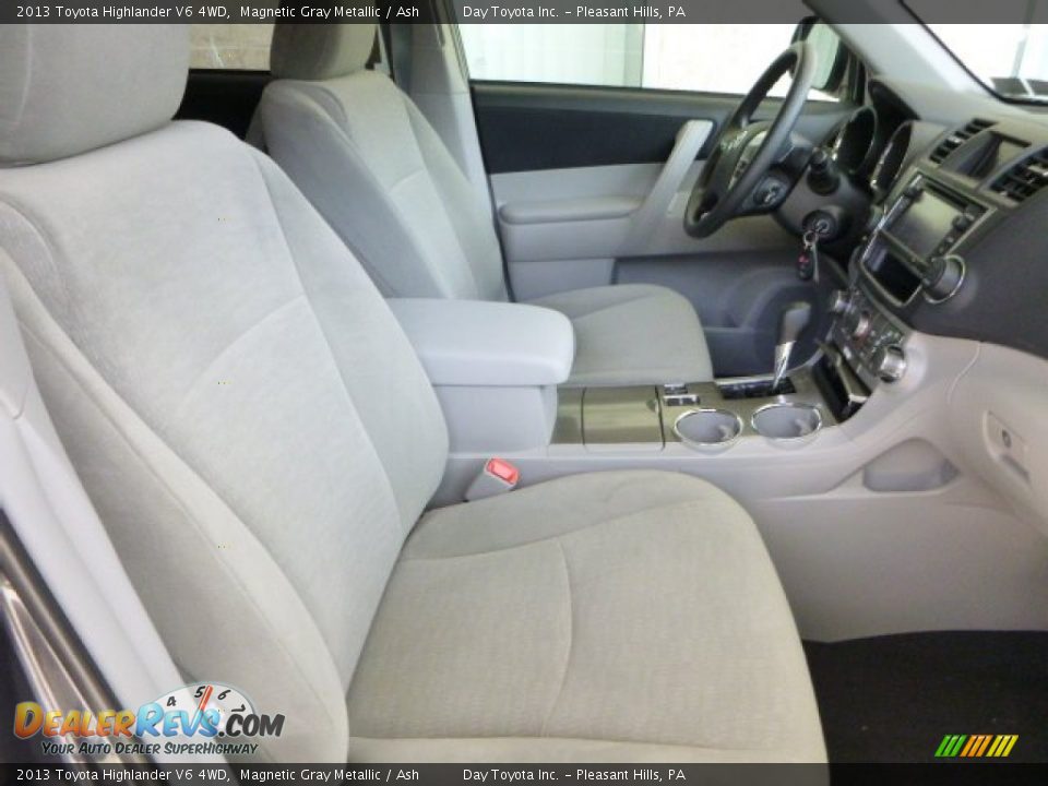 2013 Toyota Highlander V6 4WD Magnetic Gray Metallic / Ash Photo #9