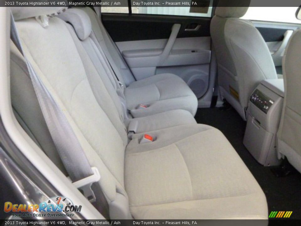 2013 Toyota Highlander V6 4WD Magnetic Gray Metallic / Ash Photo #12