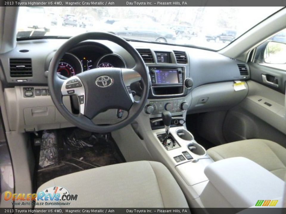 2013 Toyota Highlander V6 4WD Magnetic Gray Metallic / Ash Photo #15
