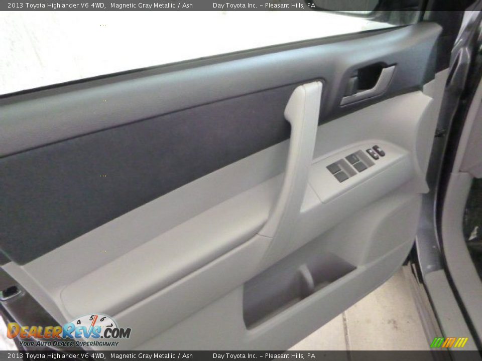 2013 Toyota Highlander V6 4WD Magnetic Gray Metallic / Ash Photo #16
