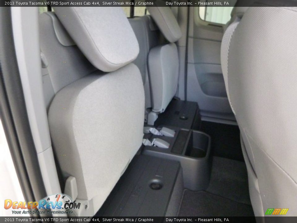 2013 Toyota Tacoma V6 TRD Sport Access Cab 4x4 Silver Streak Mica / Graphite Photo #12