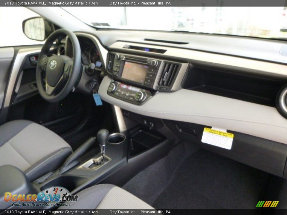 2013 Toyota RAV4 XLE Magnetic Gray Metallic / Ash Photo #10
