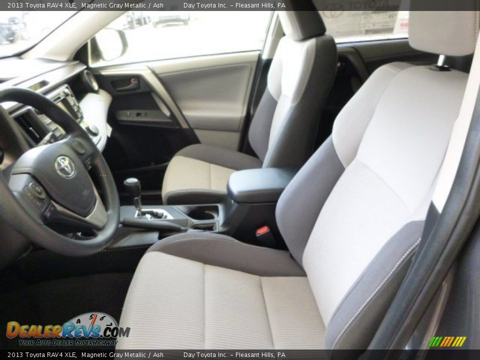 2013 Toyota RAV4 XLE Magnetic Gray Metallic / Ash Photo #13