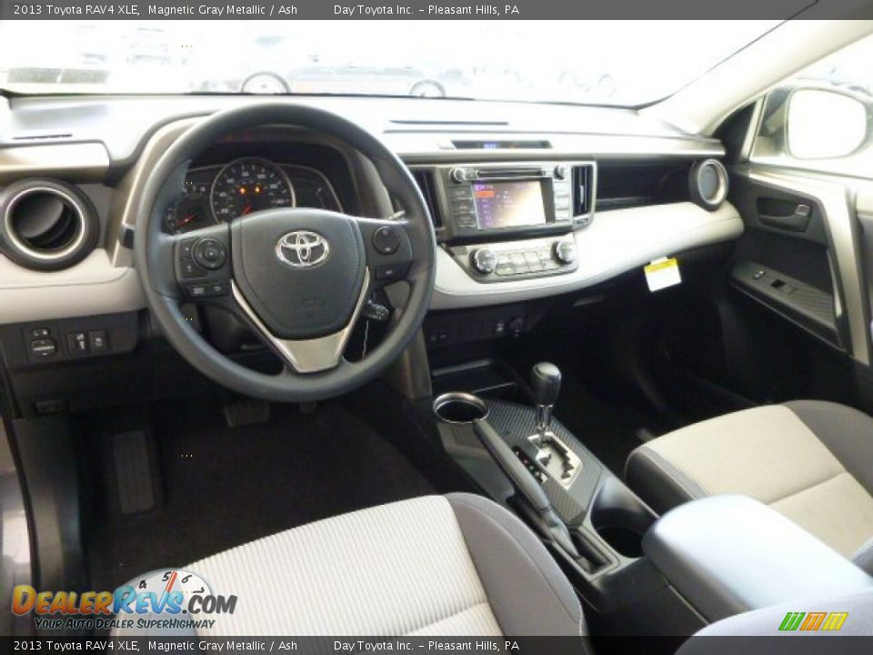 2013 Toyota RAV4 XLE Magnetic Gray Metallic / Ash Photo #15