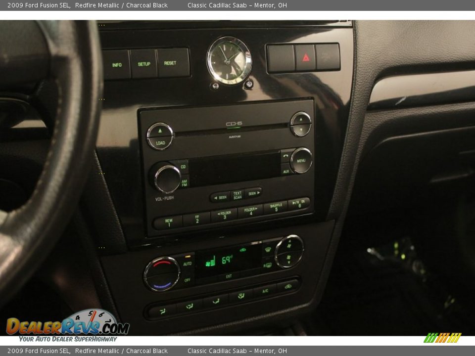 Controls of 2009 Ford Fusion SEL Photo #9