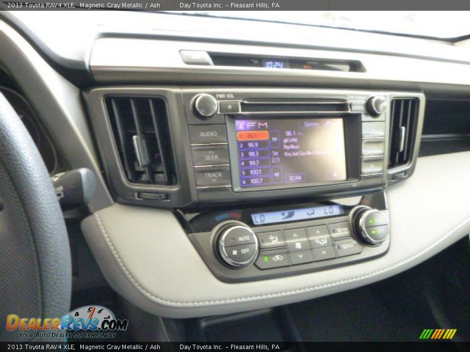 2013 Toyota RAV4 XLE Magnetic Gray Metallic / Ash Photo #18