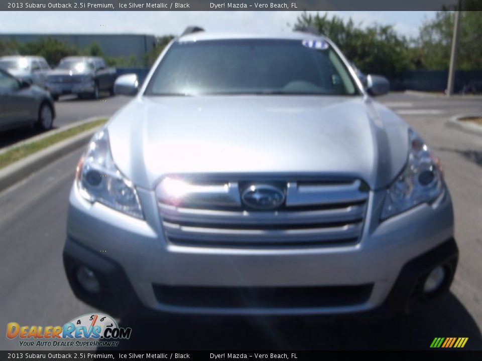 2013 Subaru Outback 2.5i Premium Ice Silver Metallic / Black Photo #2