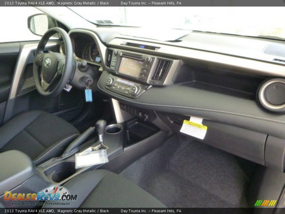 2013 Toyota RAV4 XLE AWD Magnetic Gray Metallic / Black Photo #10