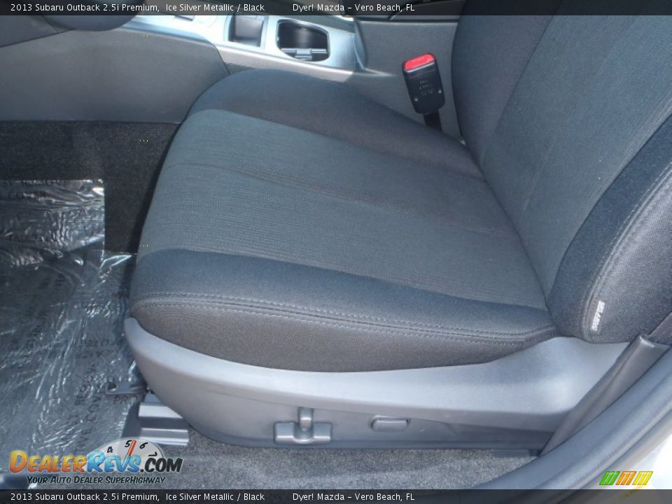 2013 Subaru Outback 2.5i Premium Ice Silver Metallic / Black Photo #10