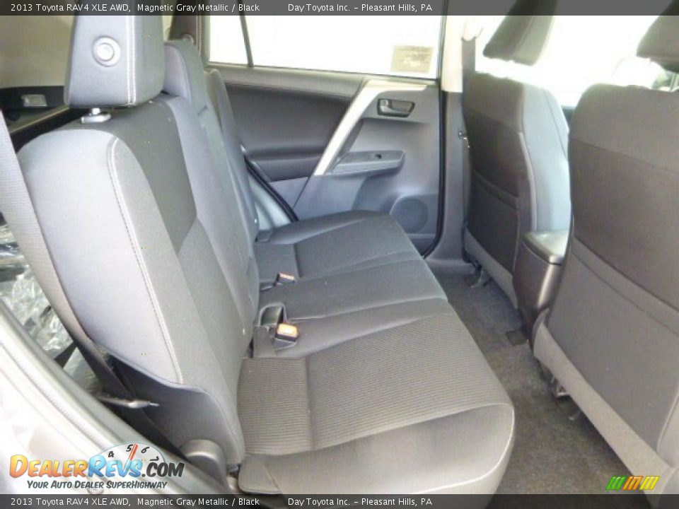 2013 Toyota RAV4 XLE AWD Magnetic Gray Metallic / Black Photo #12