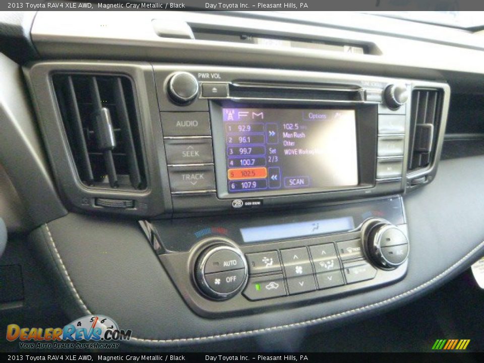 2013 Toyota RAV4 XLE AWD Magnetic Gray Metallic / Black Photo #18