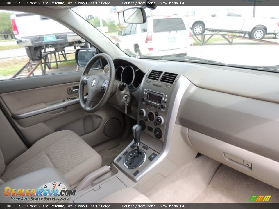 2009 Suzuki Grand Vitara Premium White Water Pearl / Beige Photo #6