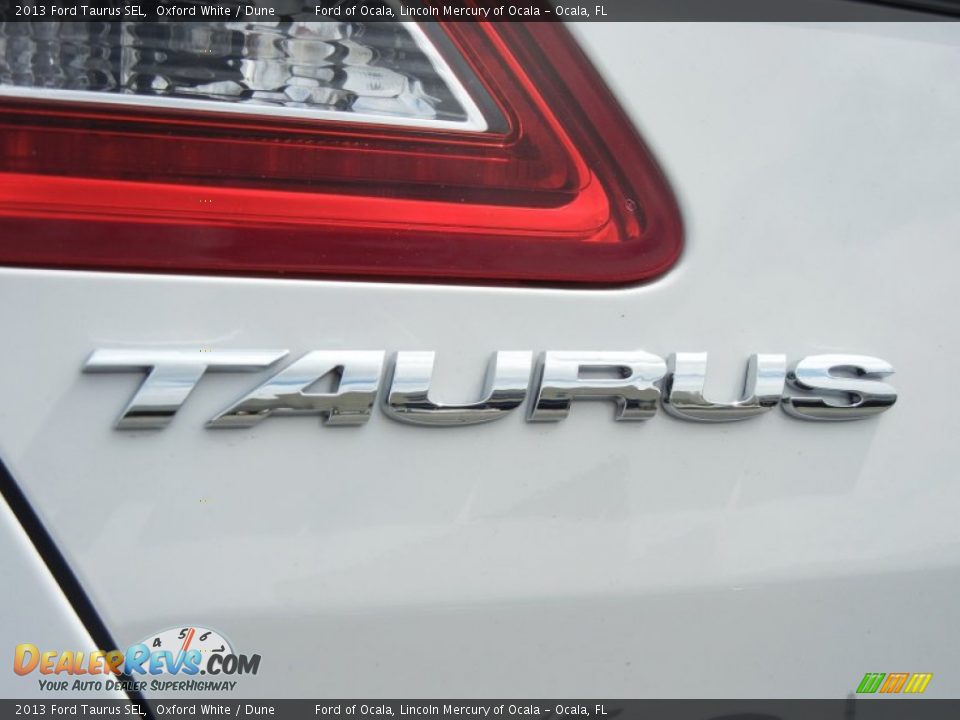 2013 Ford Taurus SEL Oxford White / Dune Photo #4