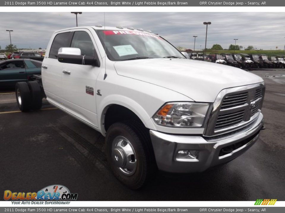 2011 Dodge Ram 3500 HD Laramie Crew Cab 4x4 Chassis Bright White / Light Pebble Beige/Bark Brown Photo #3