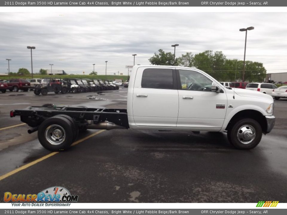 2011 Dodge Ram 3500 HD Laramie Crew Cab 4x4 Chassis Bright White / Light Pebble Beige/Bark Brown Photo #4