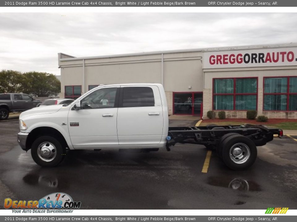 2011 Dodge Ram 3500 HD Laramie Crew Cab 4x4 Chassis Bright White / Light Pebble Beige/Bark Brown Photo #8