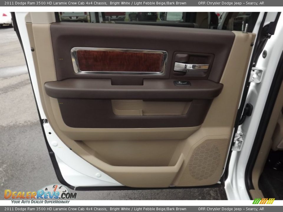 2011 Dodge Ram 3500 HD Laramie Crew Cab 4x4 Chassis Bright White / Light Pebble Beige/Bark Brown Photo #18