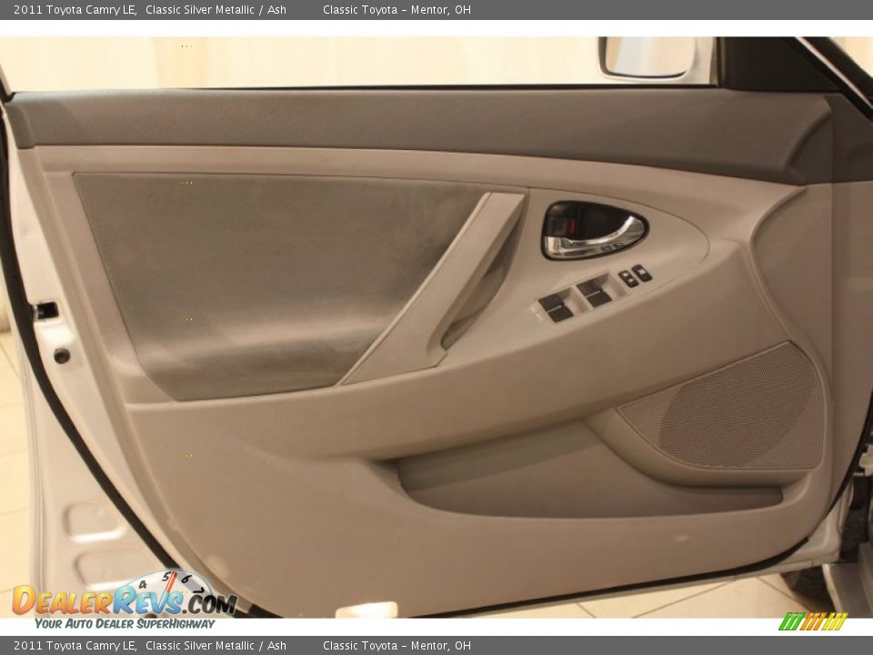 2011 Toyota Camry LE Classic Silver Metallic / Ash Photo #4