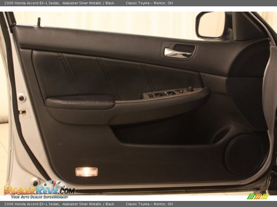 2006 Honda Accord EX-L Sedan Alabaster Silver Metallic / Black Photo #4