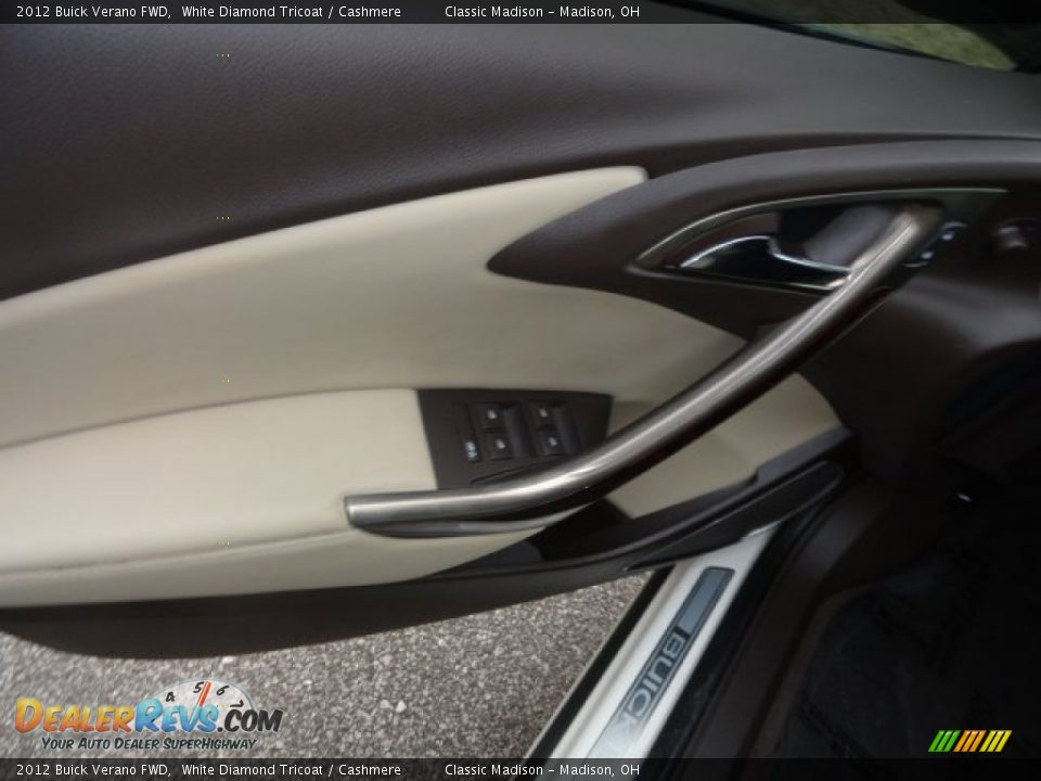 2012 Buick Verano FWD White Diamond Tricoat / Cashmere Photo #2