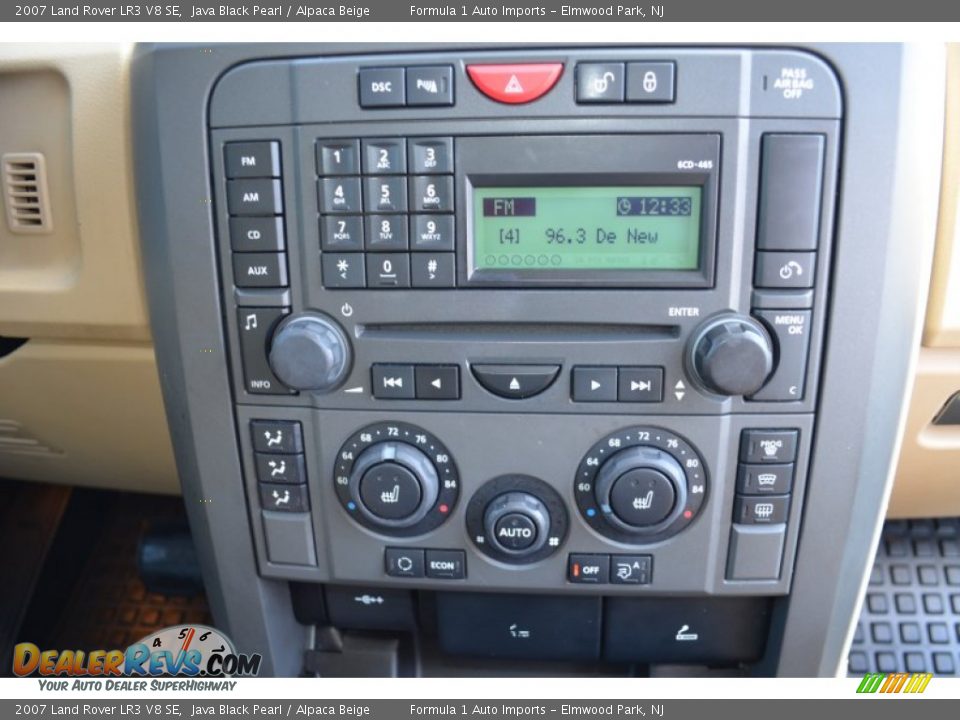 Controls of 2007 Land Rover LR3 V8 SE Photo #16