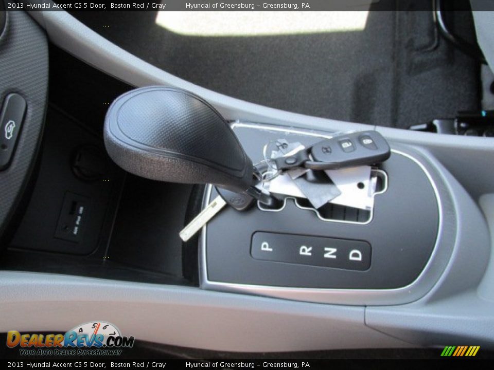2013 Hyundai Accent GS 5 Door Boston Red / Gray Photo #9