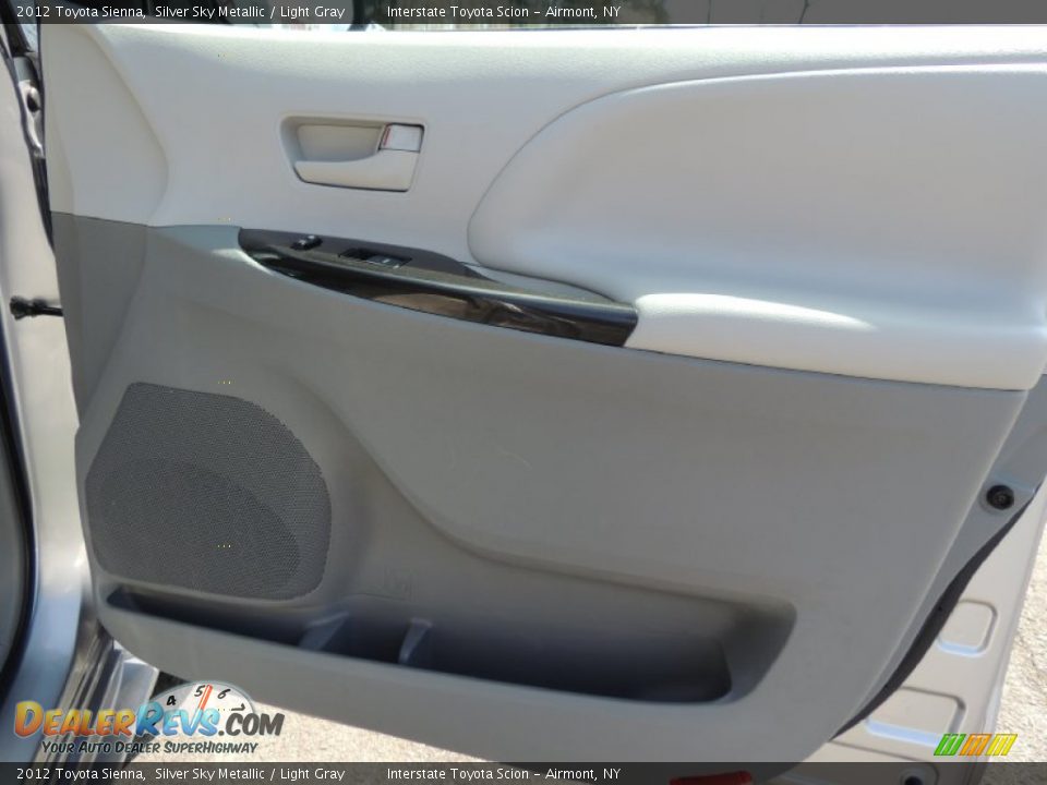 2012 Toyota Sienna Silver Sky Metallic / Light Gray Photo #19