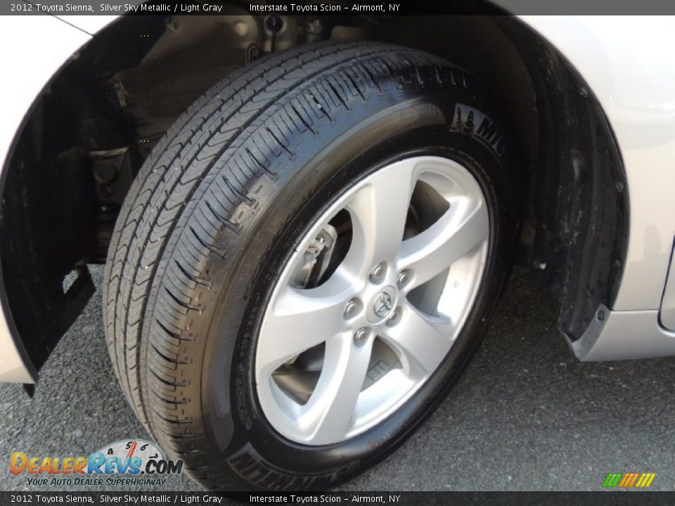 2012 Toyota Sienna Silver Sky Metallic / Light Gray Photo #23