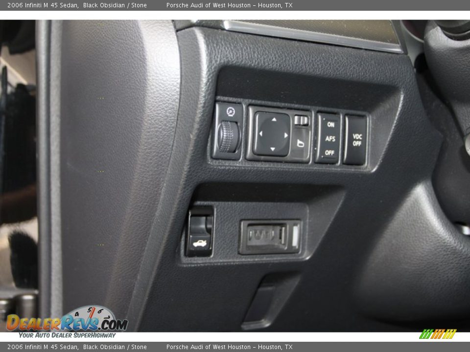 2006 Infiniti M 45 Sedan Black Obsidian / Stone Photo #28