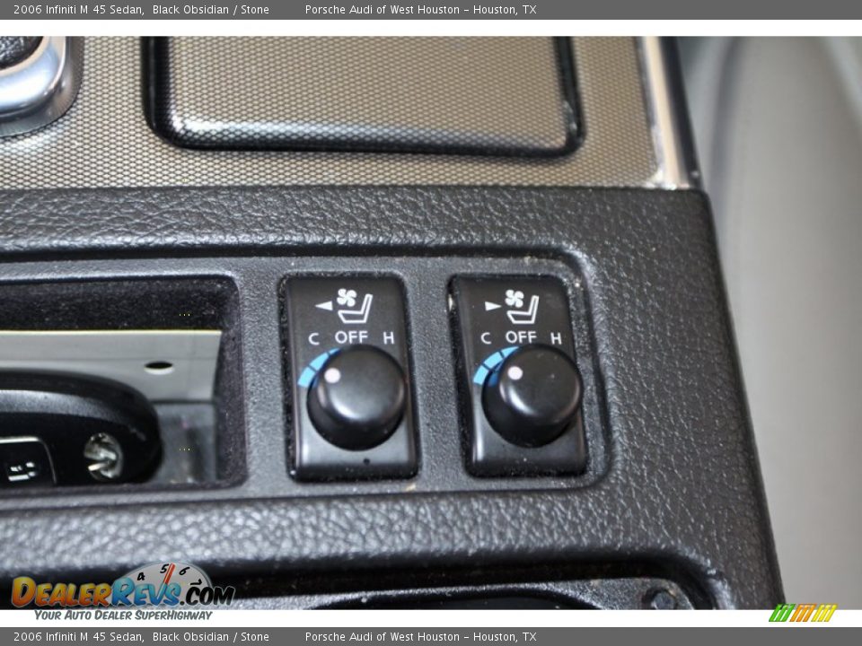 2006 Infiniti M 45 Sedan Black Obsidian / Stone Photo #30
