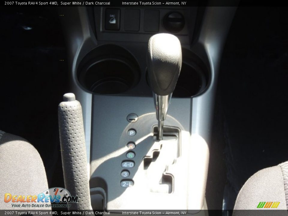 2007 Toyota RAV4 Sport 4WD Super White / Dark Charcoal Photo #16