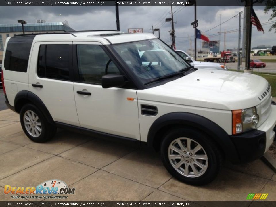 2007 Land Rover LR3 V8 SE Chawton White / Alpaca Beige Photo #2