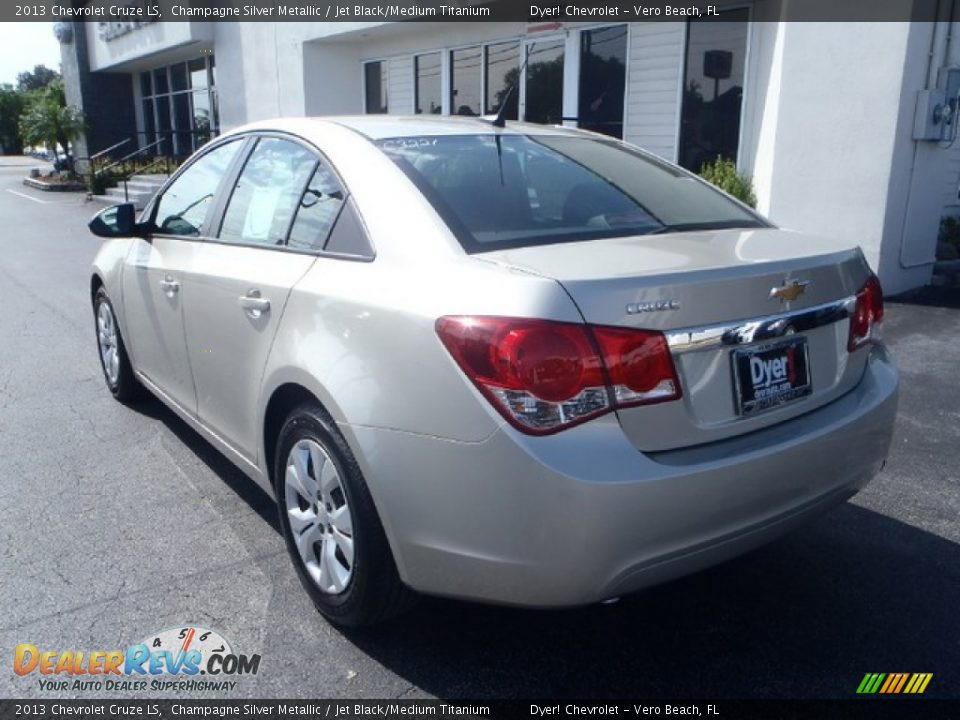 2013 Chevrolet Cruze LS Champagne Silver Metallic / Jet Black/Medium Titanium Photo #4