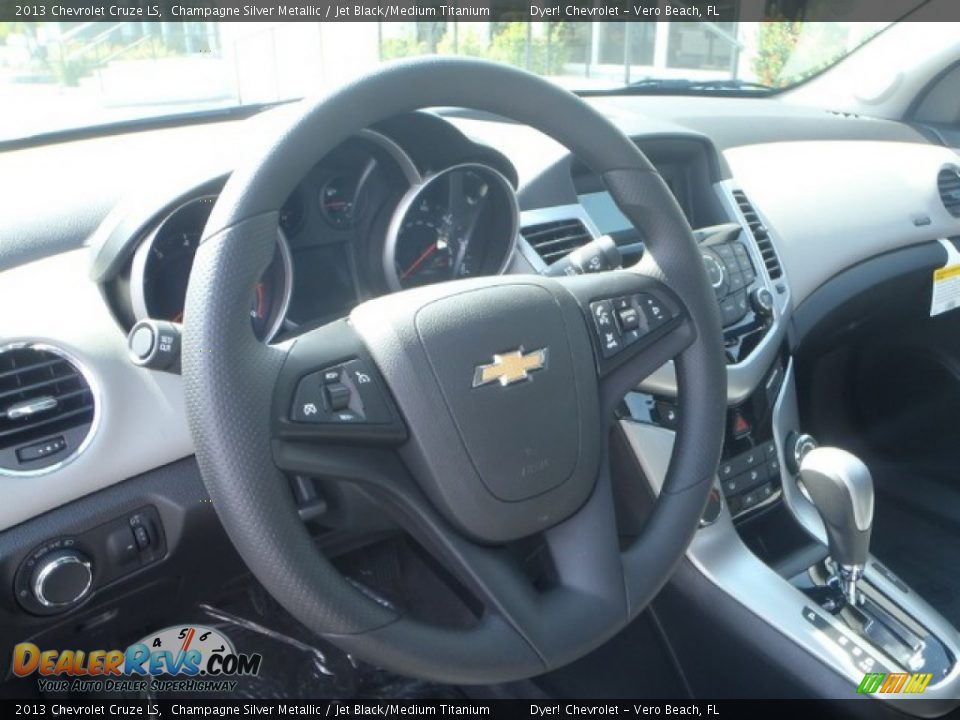 2013 Chevrolet Cruze LS Champagne Silver Metallic / Jet Black/Medium Titanium Photo #10