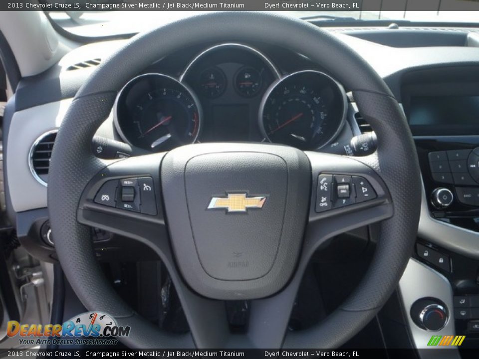 2013 Chevrolet Cruze LS Champagne Silver Metallic / Jet Black/Medium Titanium Photo #11
