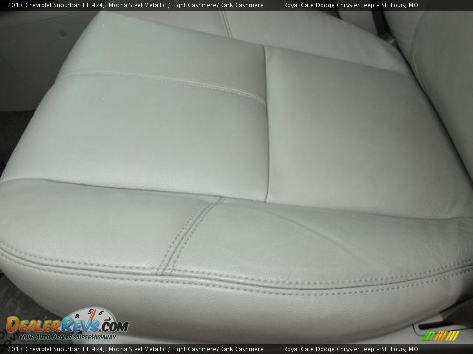 2013 Chevrolet Suburban LT 4x4 Mocha Steel Metallic / Light Cashmere/Dark Cashmere Photo #17