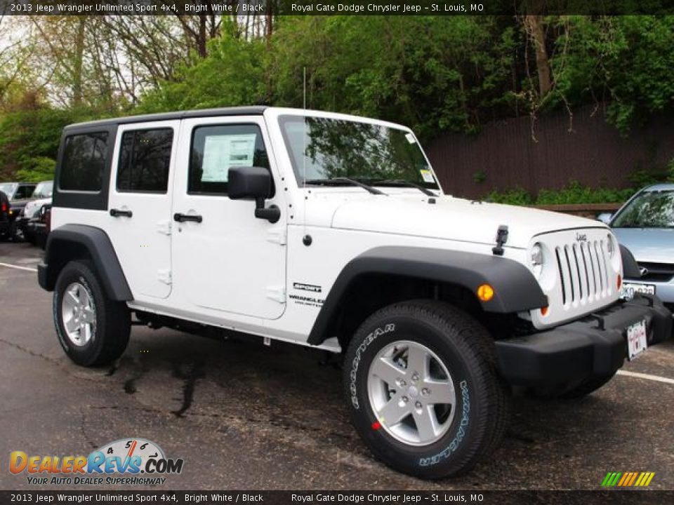 2013 Jeep Wrangler Unlimited Sport 4x4 Bright White / Black Photo #2