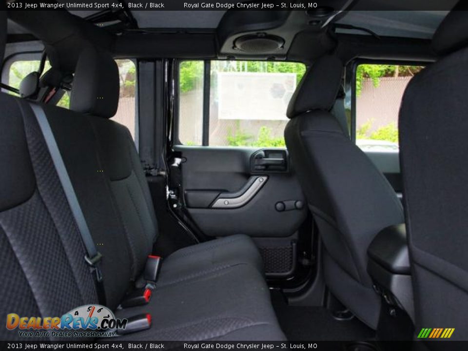 2013 Jeep Wrangler Unlimited Sport 4x4 Black / Black Photo #4